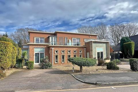 2 bedroom property for sale - Belwell Drive, Four Oaks, Sutton Coldfield
