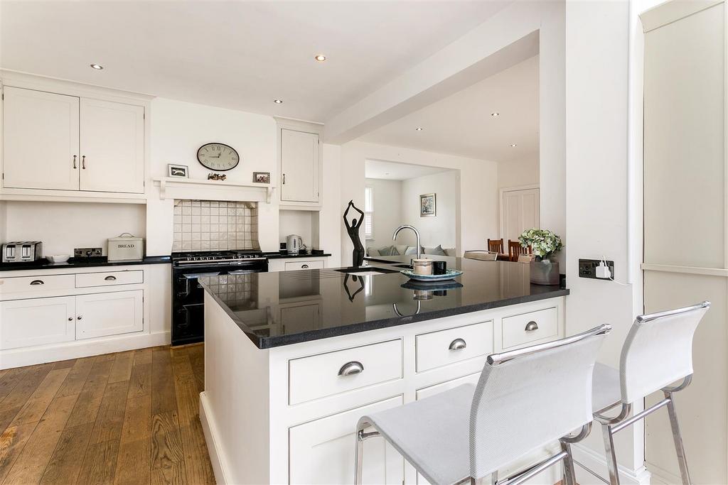 65268 Gorse Glen, 9 Onslow Road, Sunningdale, Asco