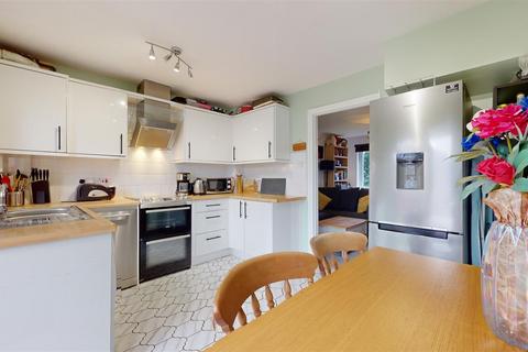 2 bedroom terraced house for sale, Calverleigh Crescent, Furzton, Milton Keynes