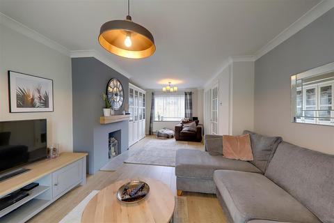 4 bedroom detached house for sale, Carnegie Gardens, Worthing