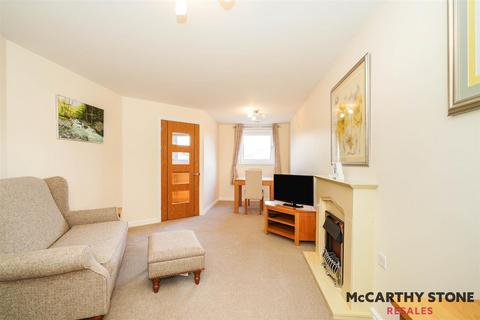 1 bedroom apartment for sale - Blunsdon Court, Lady Lane, Swindon, SN25 2NA