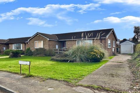 2 bedroom detached bungalow for sale - Cliff Close, Brierley, Barnsley