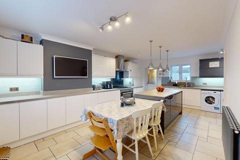 168 Hampton Crescent, Gravesend, DA12 4HZ