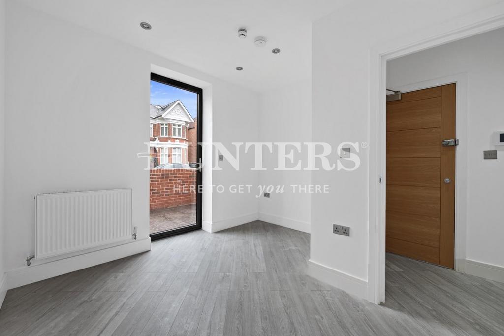Anson Road, London, NW2 1 bed flat for sale £350,000