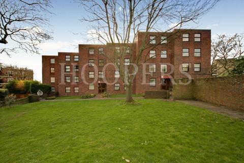 3 bedroom apartment to rent, Brook Road, London, NW2