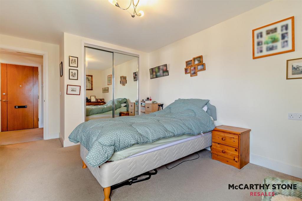 8586087-interior04-800.jpg