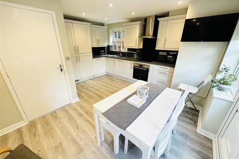 4 bedroom townhouse for sale - Blakemere Drive, Kingsmead, Northwich