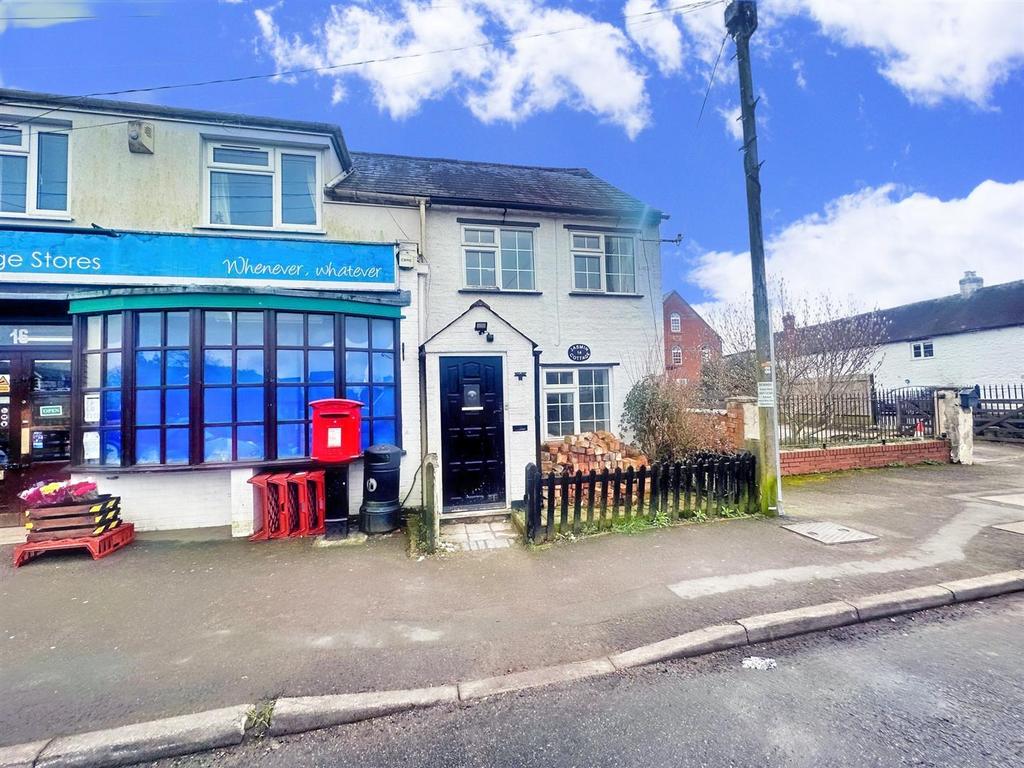 Forest Road, Hartwell 2 bed cottage to rent £1,200 pcm (£277 pw)