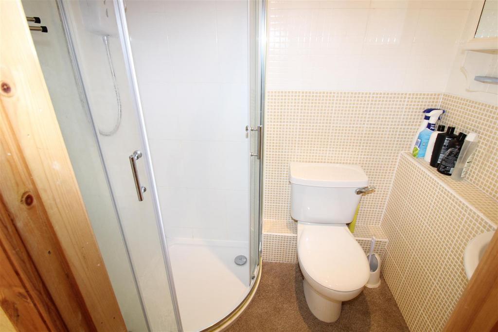 Bedroom one en suite.jpg