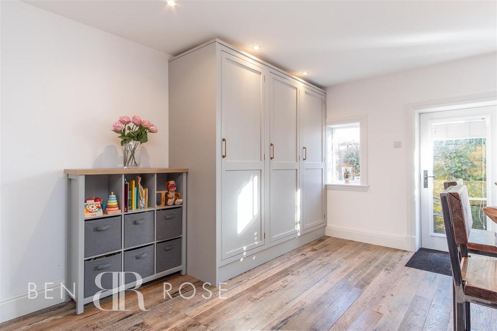 Kitchen/Breakfast Room