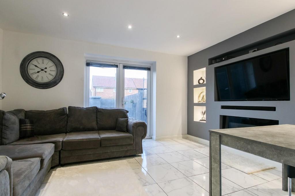 Charlotte Place, Longbenton, NE12 2 bed terraced house for sale £160,000