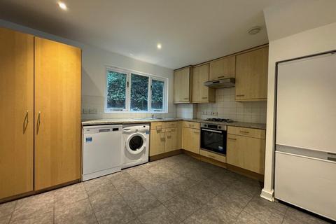 4 bedroom terraced house to rent, Heritage Place, London