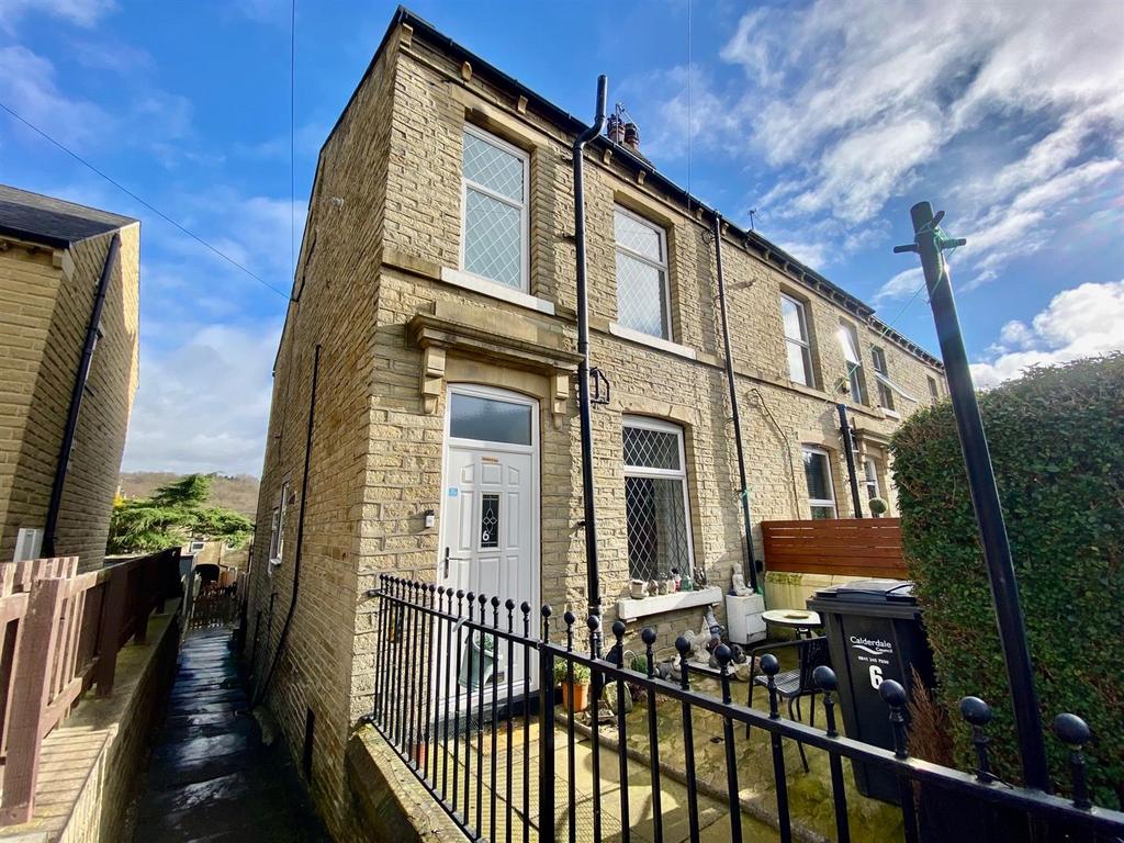 Old Lane, Brighouse 1 bed end of terrace house £85,000