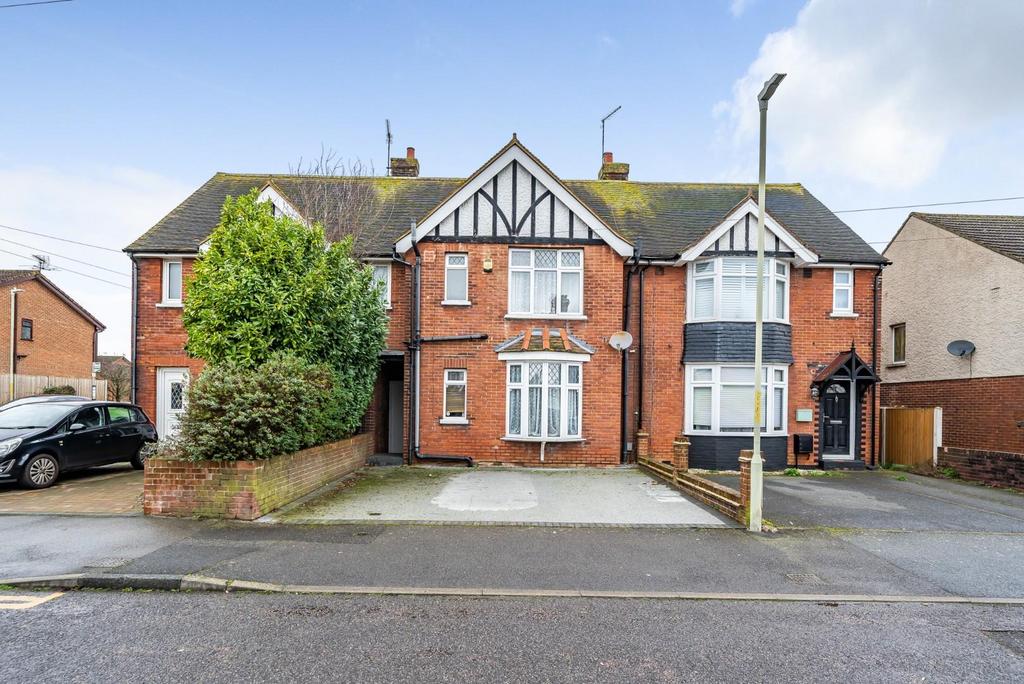 William Road, Ashford TN23 3 bed terraced house for sale £350,000