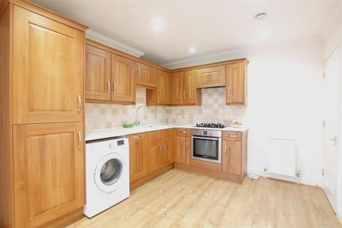 2 bedroom flat for sale, Brookfield Gardens, Cheshunt