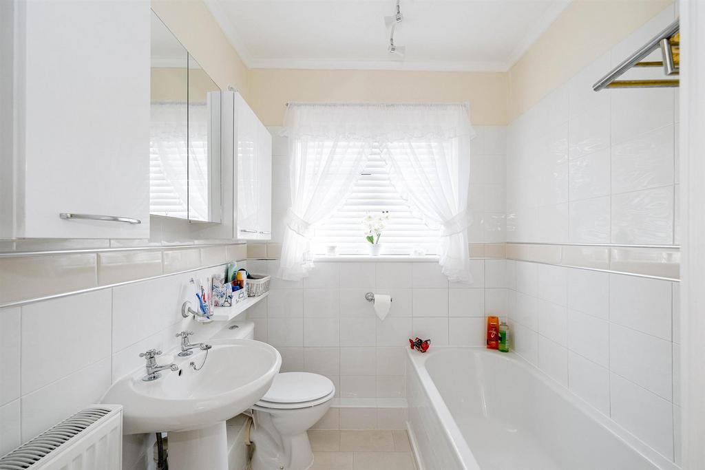38, Waltham Way-6 resized.jpg