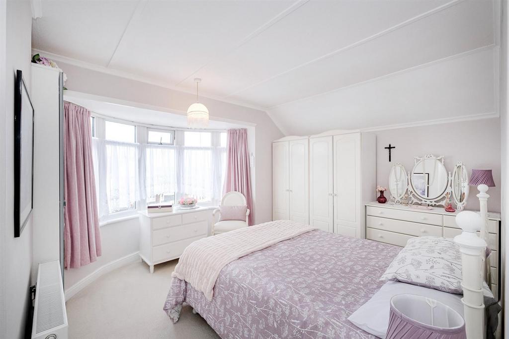 38, Waltham Way-1 resized.jpg