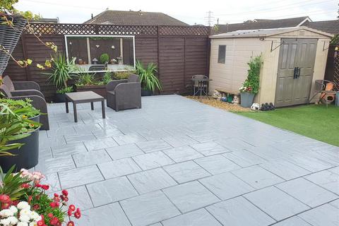 39 Defender Drive, Grimsby, DN37 9PS