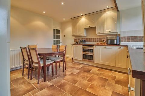 9 Applebee Road, Burbage, Hinckley, LE10 2LJ