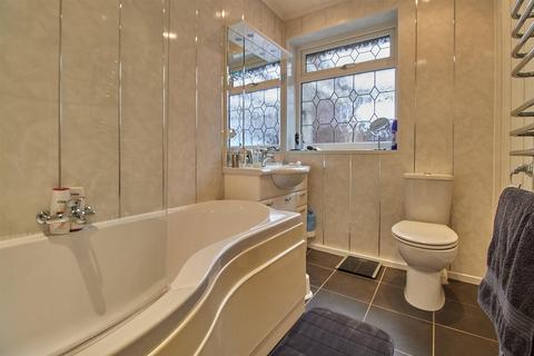 9 Applebee Road, Burbage, Hinckley, LE10 2LJ