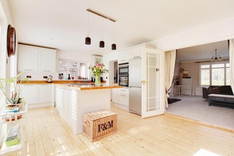 28 Chestnut Road, Brockenhurst, SO42 7RF