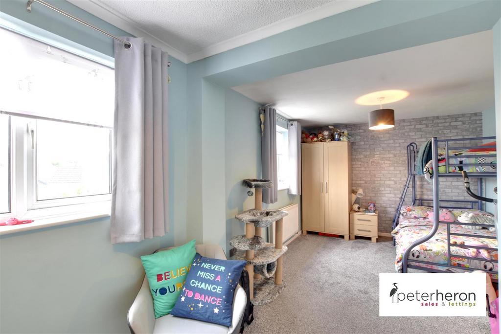 Bedroom 2 (rear)