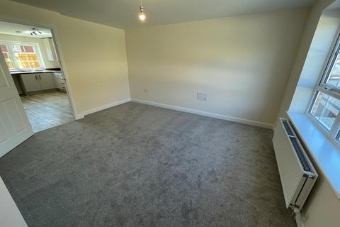 4 bedroom semi-detached house for sale - Locker Avenue, Wavendon, Milton Keynes, MK17