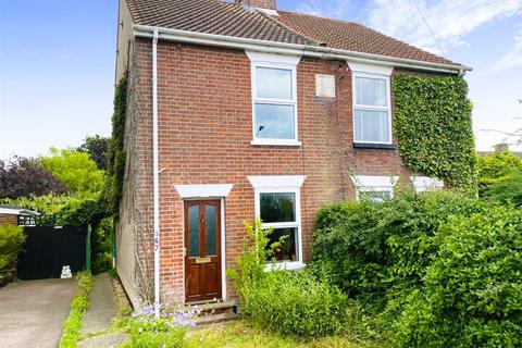 3 bedroom semi-detached house for sale - Beccles Road, Oulton Broad, Lowestoft, Suffolk