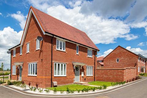 3 bedroom semi-detached house for sale, Plot 13 at Kings Hill Park Rochford, Ashingdon Road SS4