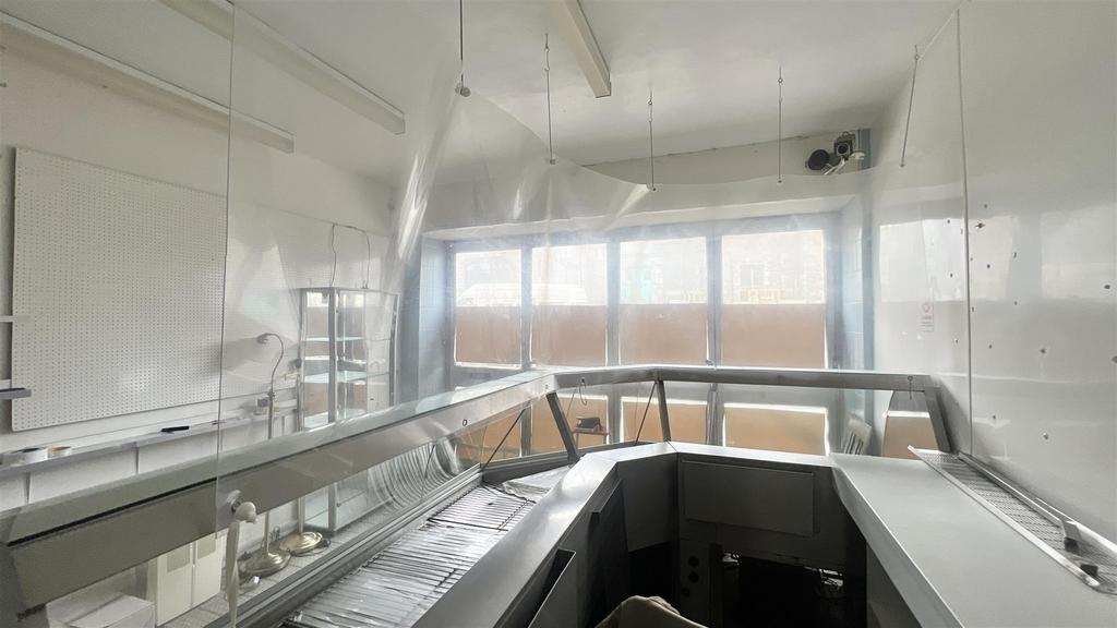17b Commercial Unit