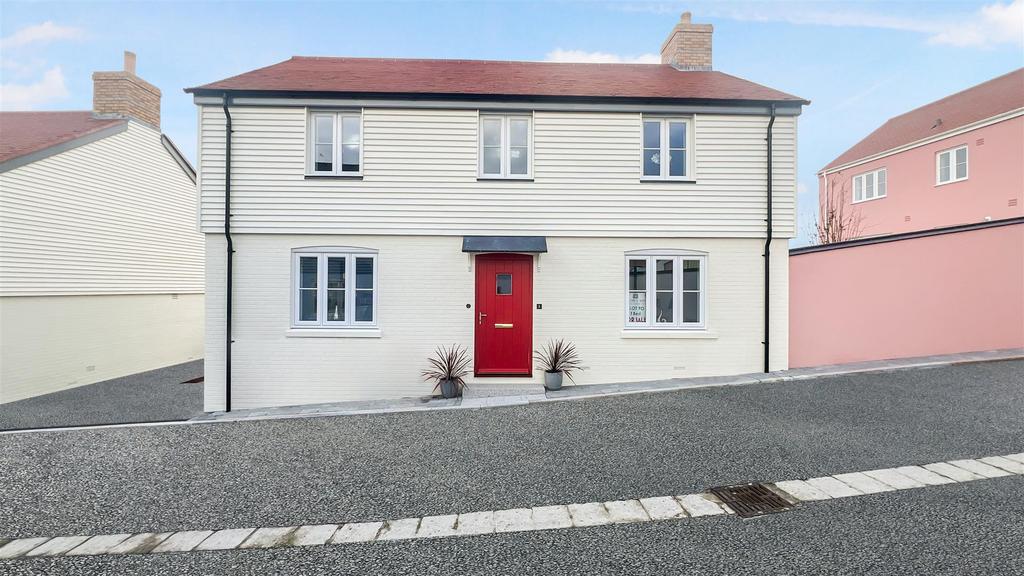 Nansledan, Newquay TR8 3 bed detached house for sale £450,000