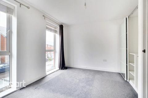 58 Burroughs Drive, Dartford, DA1 5TX