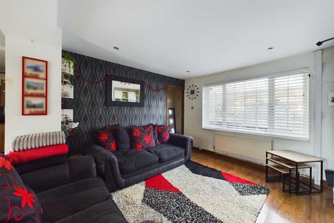 3 bedroom house for sale, Long Chaulden, Warners End