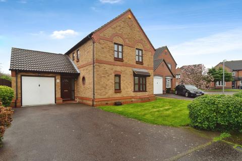4 bedroom detached house for sale, Langham Drive, Rayleigh, SS6