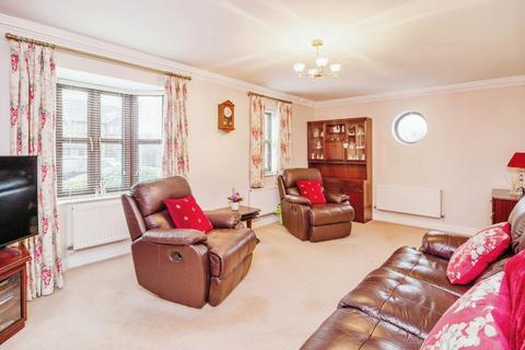 4 bedroom detached house for sale, Langham Drive, Rayleigh, SS6