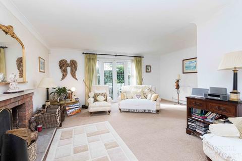 3 bedroom detached house for sale, Lewes Road, East Grinstead RH19