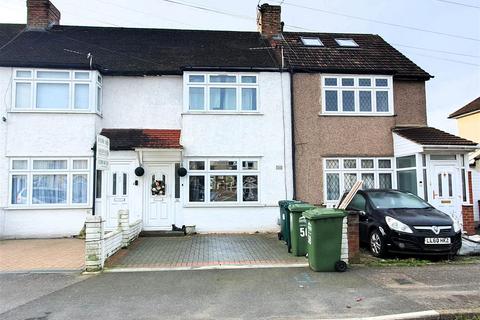 3 bedroom terraced house for sale, Ravensbourne Avenue, Stanwell