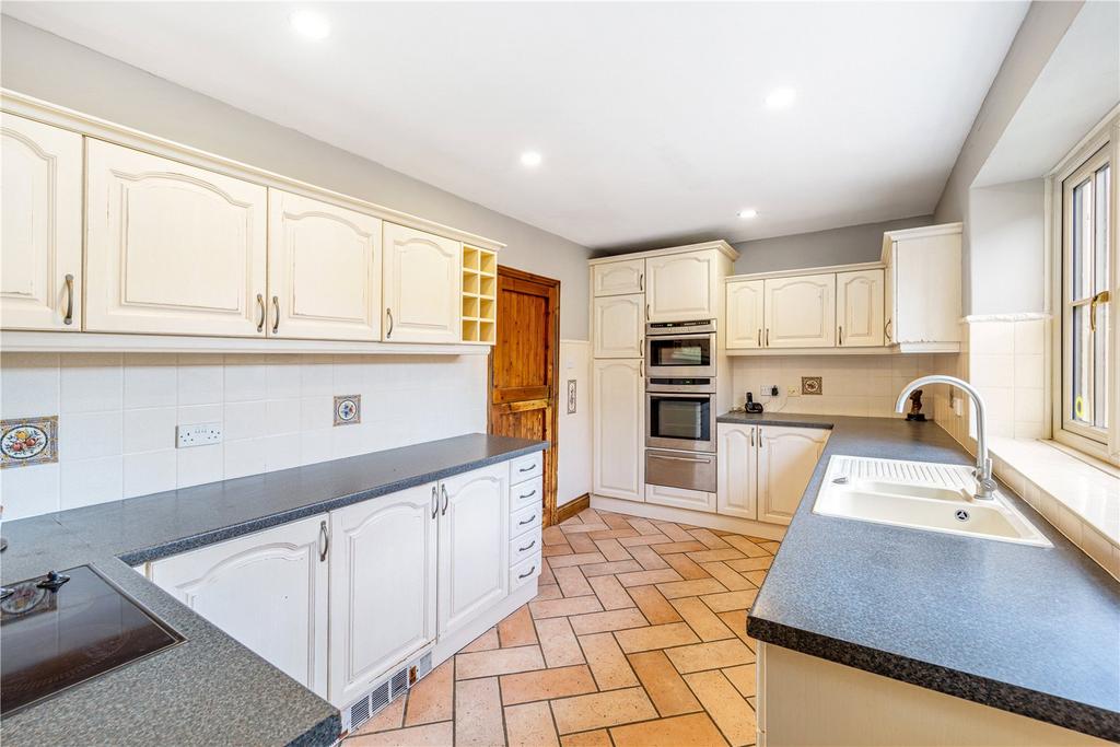 Aslackby, Sleaford NG34 4 bed equestrian property for sale £825,000