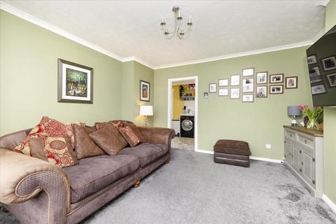 4 Chisholm Terrace, Penicuik, EH26 0HF