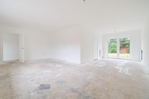 3 Kent Road, Windlesham, GU20 6JF