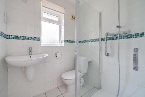 3 Kent Road, Windlesham, GU20 6JF
