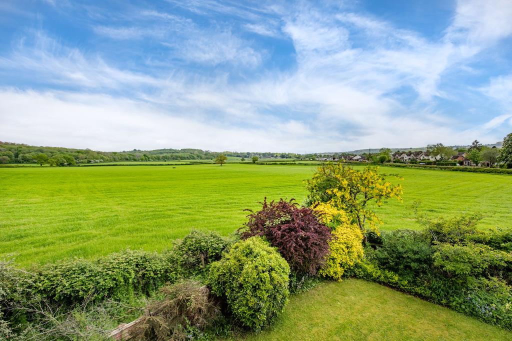 Oaklands, Farmoor, OX2 4 bed detached house for sale £675,000