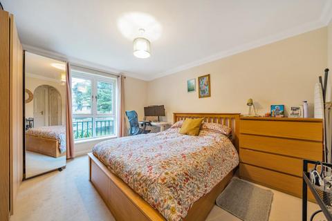 2 bedroom flat for sale - Copers Cope Road, Beckenham