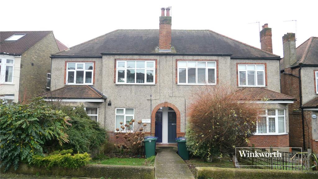 Eton Avenue, East EN4 2 bed £1,800 pcm (£415 pw)