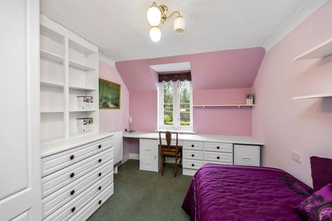 2 bedroom flat for sale, High Street, Billingshurst, RH14