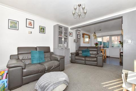 3 bedroom terraced house for sale, Exeter Close, Basildon, Essex