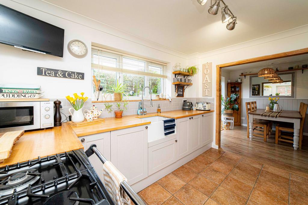 Stanley Road, Whitstable, CT5 5 bed detached house for sale £650,000
