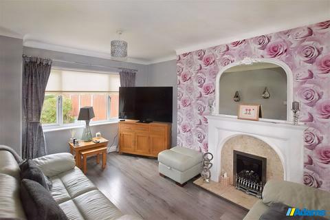 16 Nicholas Road, Widnes, WA8 8ST