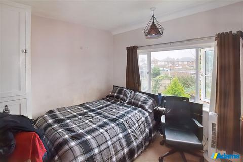 16 Nicholas Road, Widnes, WA8 8ST