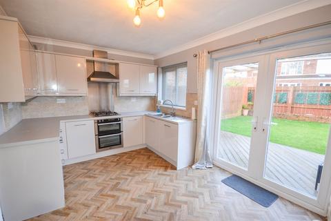 4 bedroom semi-detached house for sale, Duchess Crescent East, Jarrow